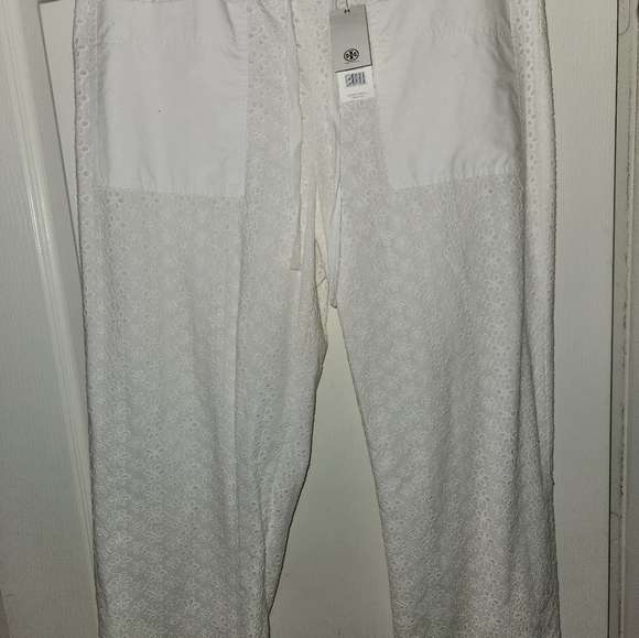 Tory Burch Capri - Picture 2 of 3